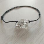 product_image_1671745215.jpeg Fekete pöttöm karkötő zúzott hegyikristály ásványgyöngyökkel