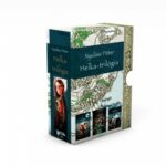 93274718_helka-trilogia_front_cover.jpg Helka-trilógia - díszkiadás